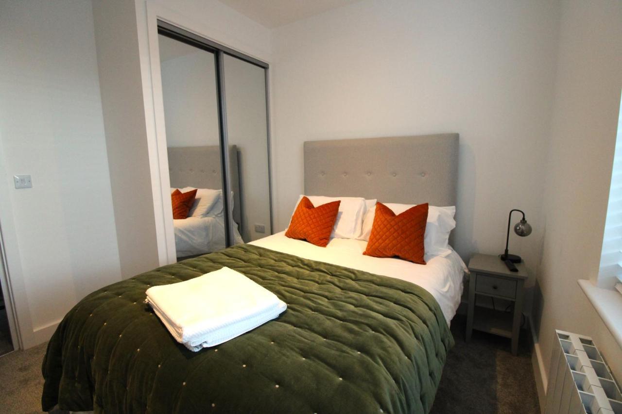No 10 @Short Stays Basingstoke Kültér fotó