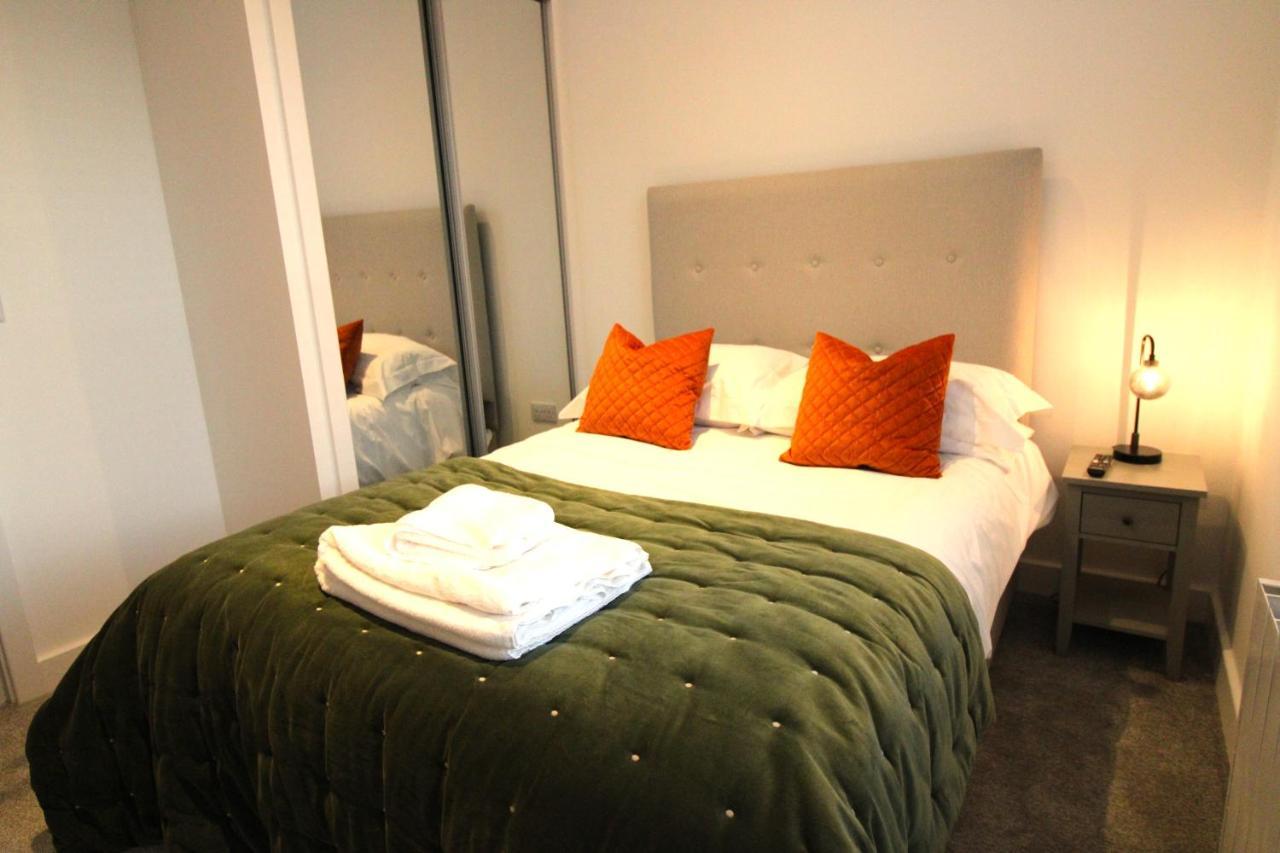 No 10 @Short Stays Basingstoke Kültér fotó