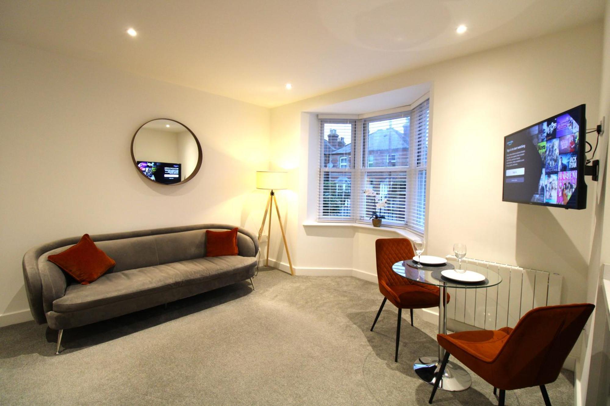 No 10 @Short Stays Basingstoke Kültér fotó